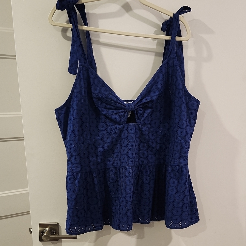 P2P 21" Sofia by Sofia Vergara Navy Camisole with Bow Accent